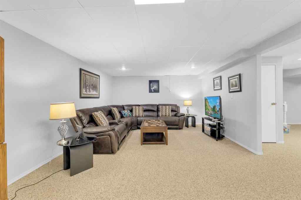 MLS&reg; # A2270265 - 6006 57 Avenue   in Lucas Heights Ponoka, Residential Open Houses