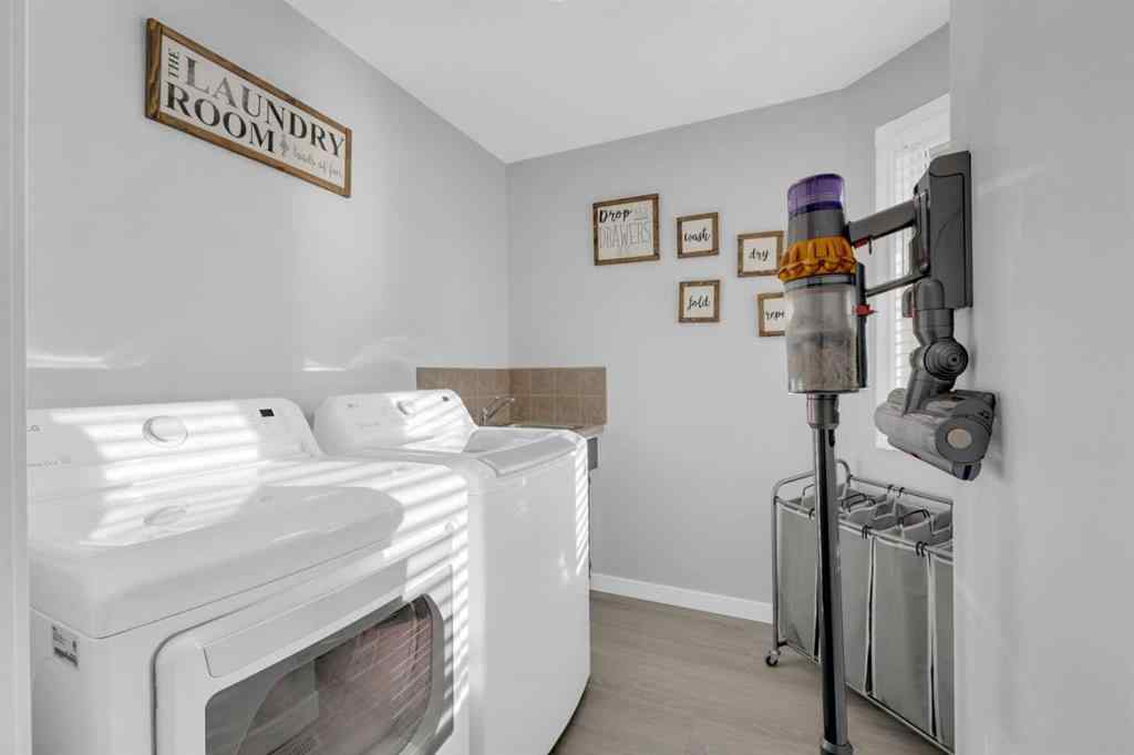 MLS&reg; # A2270265 - 6006 57 Avenue   in Lucas Heights Ponoka, Residential Open Houses