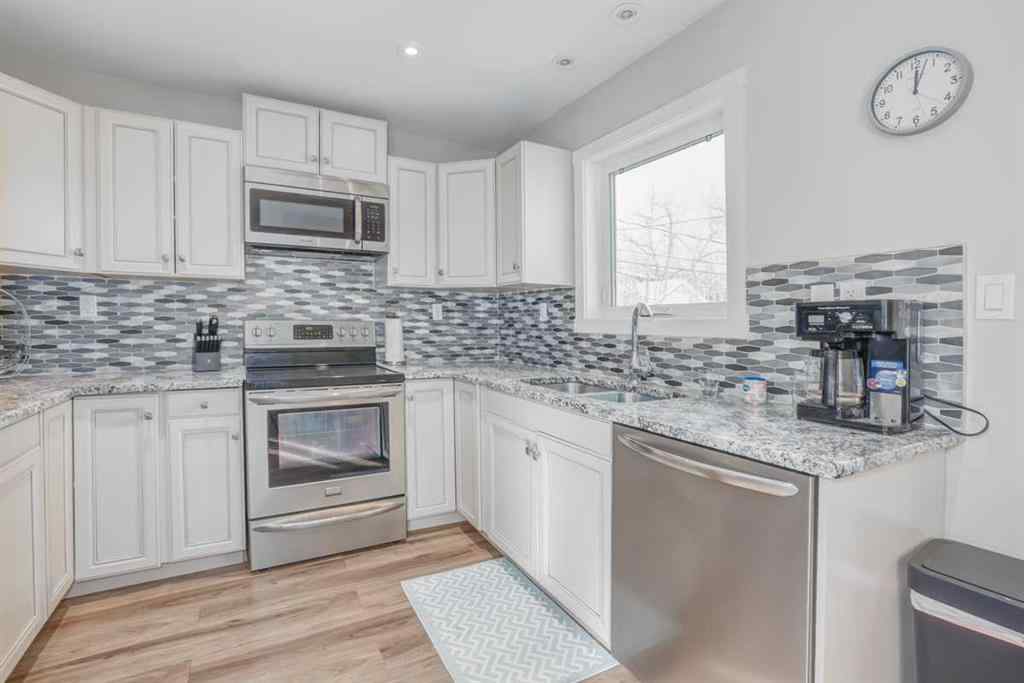 MLS® # A2270274 - 25 Highwood Place NW in Highwood Calgary, Residential Open Houses