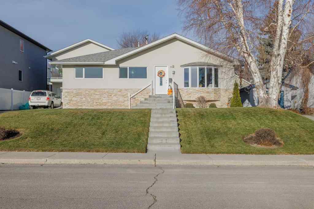 MLS® # A2270274 - 25 Highwood Place NW in Highwood Calgary, Residential Open Houses