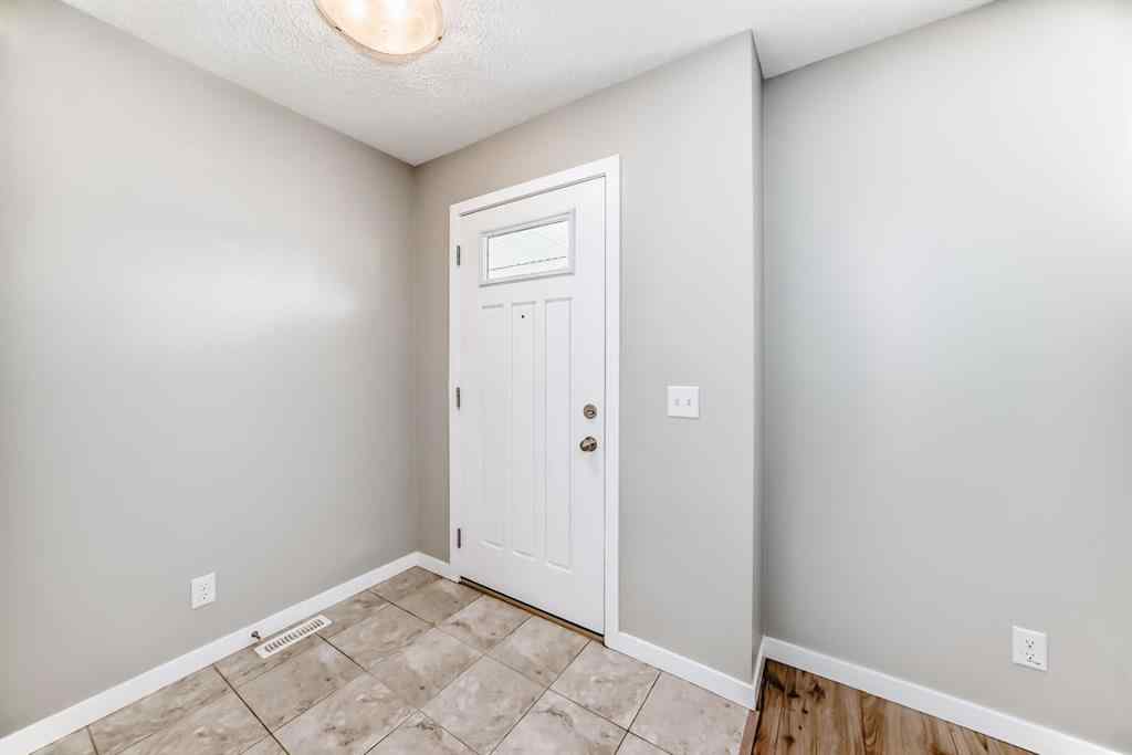 MLS&reg; # A2270277 - 115 Sunset Road  in Sunset Ridge Cochrane, Residential Open Houses