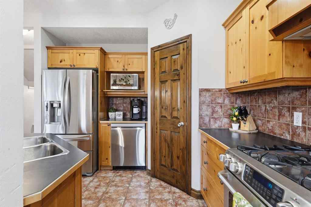 MLS&reg; # A2270278 - 133 Chaparral Common SE in Chaparral Calgary, Residential Open Houses