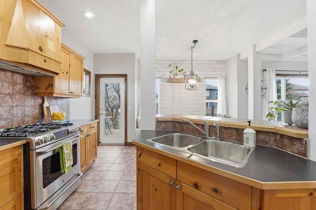 MLS&reg; # A2270278 - 133 Chaparral Common SE in Chaparral Calgary, Residential Open Houses