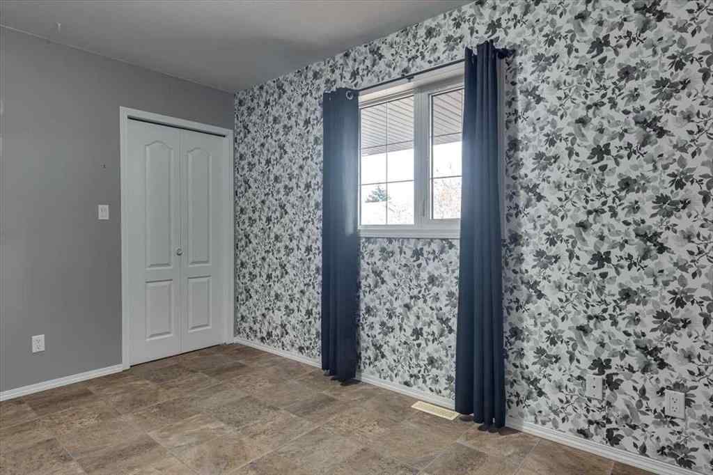 MLS&reg; # A2270281 - 6110 38 Avenue  in Grandview Stettler, Residential Open Houses