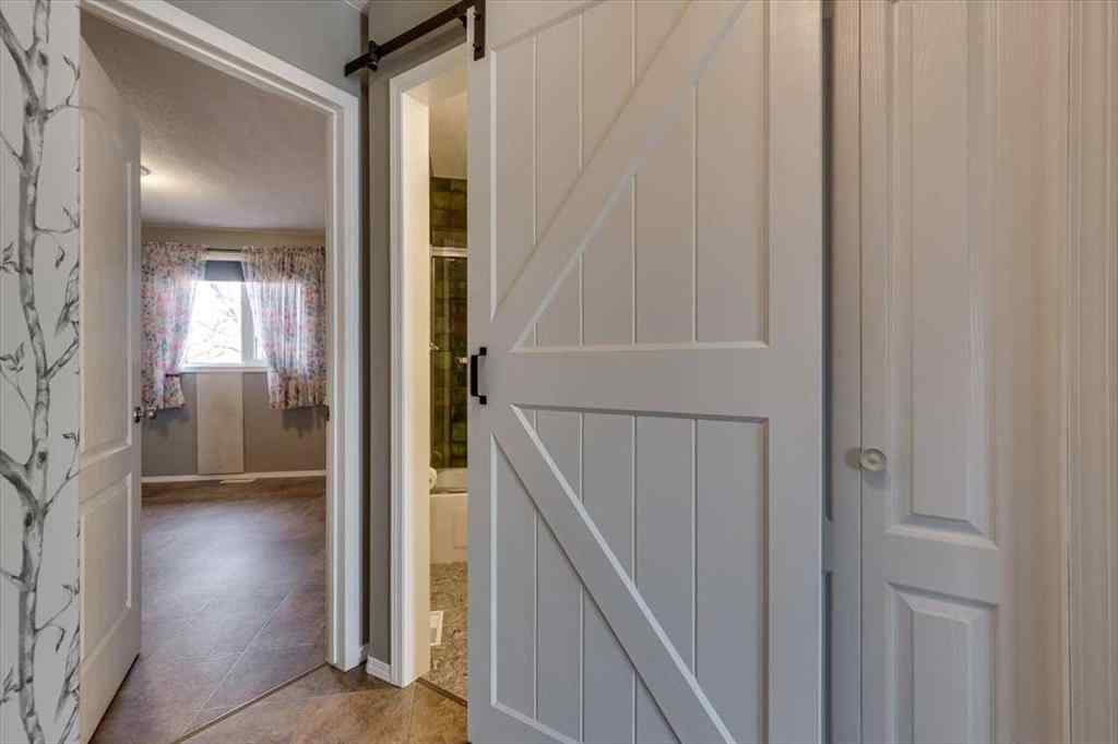 MLS&reg; # A2270281 - 6110 38 Avenue  in Grandview Stettler, Residential Open Houses