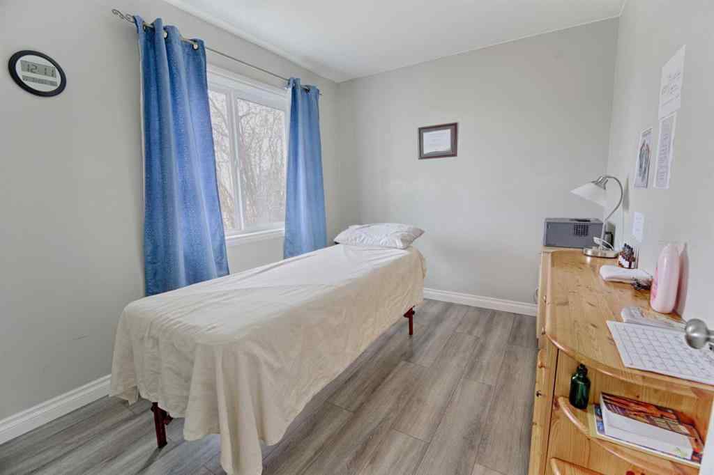 MLS&reg; # A2270284 - 132   2 Ave north   in NONE Vauxhall, Residential Open Houses