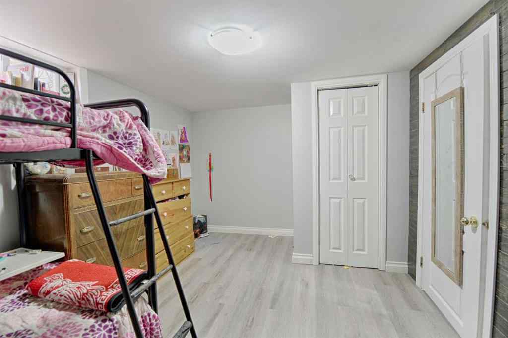 MLS&reg; # A2270284 - 132   2 Ave north   in NONE Vauxhall, Residential Open Houses