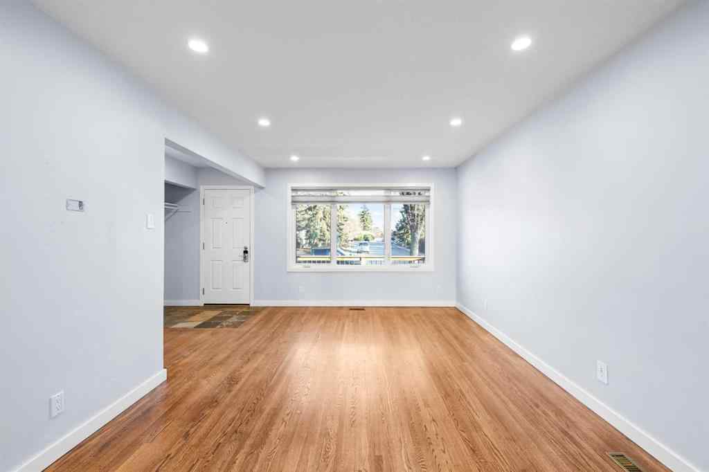 MLS® A2270296 - 3803 19 Street NW in Charleswood Calgary, Residential