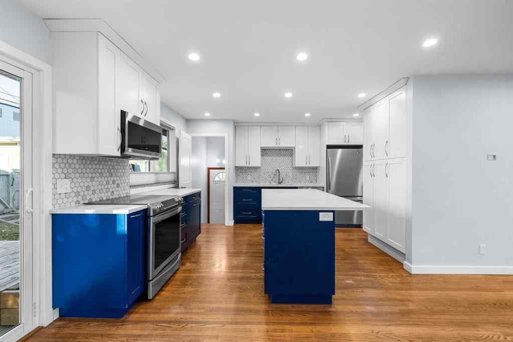 MLS® A2270296 - 3803 19 Street NW in Charleswood Calgary, Residential