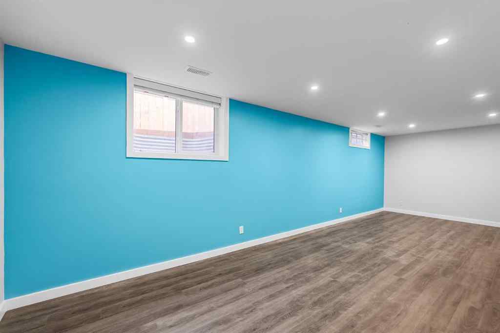 MLS® A2270296 - 3803 19 Street NW in Charleswood Calgary, Residential