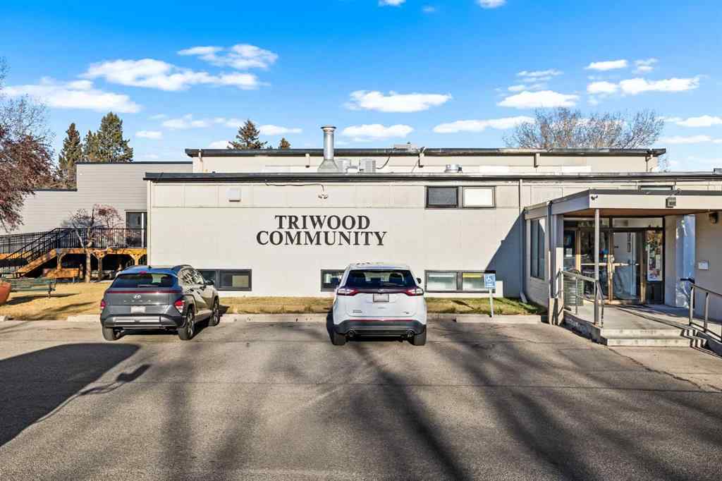 MLS® A2270296 - 3803 19 Street NW in Charleswood Calgary, Residential