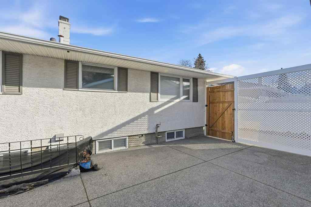 MLS&reg; # A2270302 - 2219 Halifax Crescent NW in Banff Trail Calgary, Residential Open Houses