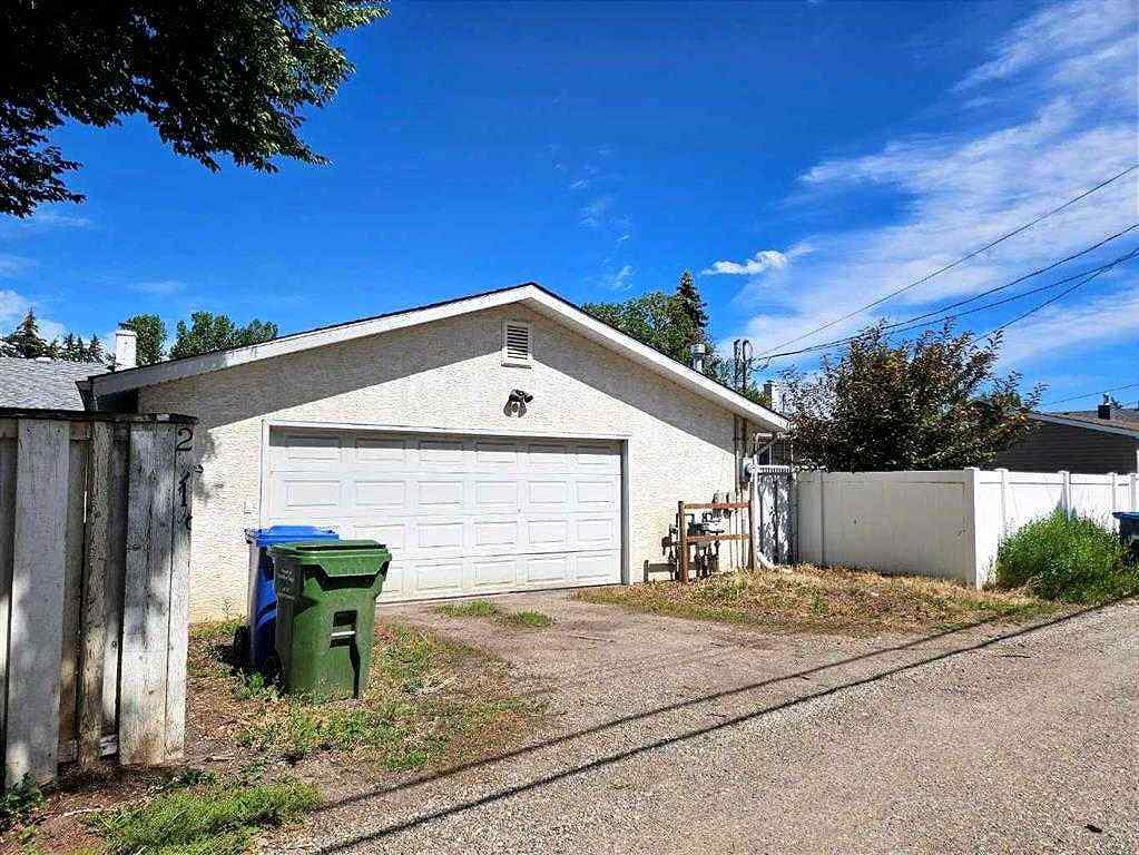 MLS&reg; # A2270302 - 2219 Halifax Crescent NW in Banff Trail Calgary, Residential Open Houses