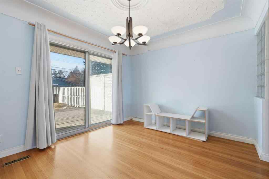 MLS&reg; # A2270302 - 2219 Halifax Crescent NW in Banff Trail Calgary, Residential Open Houses