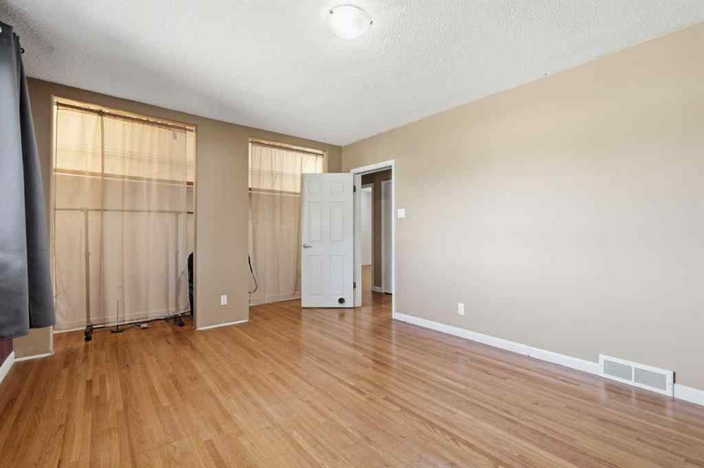 MLS&reg; # A2270302 - 2219 Halifax Crescent NW in Banff Trail Calgary, Residential Open Houses