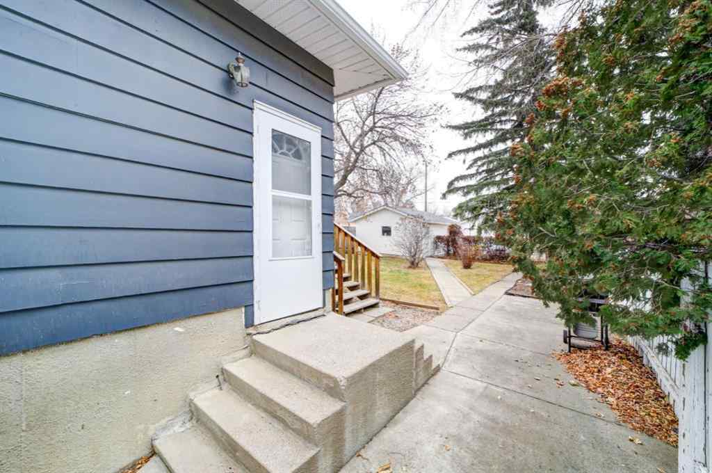 MLS&reg; # A2270303 - 613 10th Street N in Senator Buchanan Lethbridge, Residential Open Houses