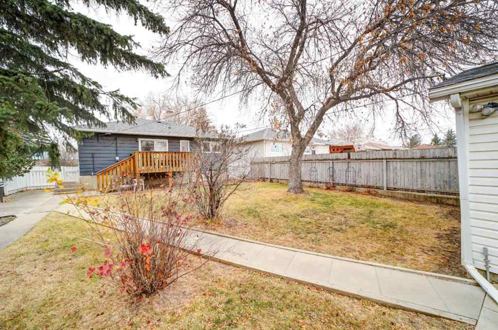 MLS&reg; # A2270303 - 613 10th Street N in Senator Buchanan Lethbridge, Residential Open Houses