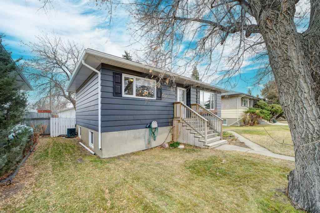 MLS&reg; # A2270303 - 613 10th Street N in Senator Buchanan Lethbridge, Residential Open Houses