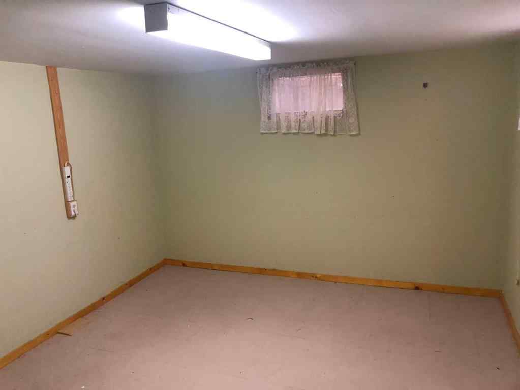 MLS&reg; # A2270305 - 152 SHERWOOD Drive  in Mountain View Hinton, Residential Open Houses