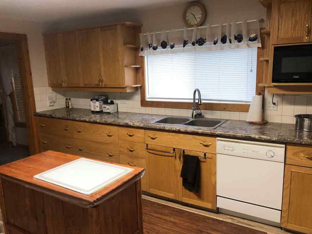 MLS&reg; # A2270305 - 152 SHERWOOD Drive  in Mountain View Hinton, Residential Open Houses