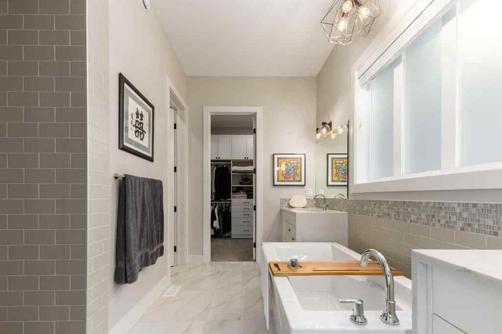 MLS® A2270308 - 232 Discovery Drive SW in Discovery Ridge Calgary, Residential