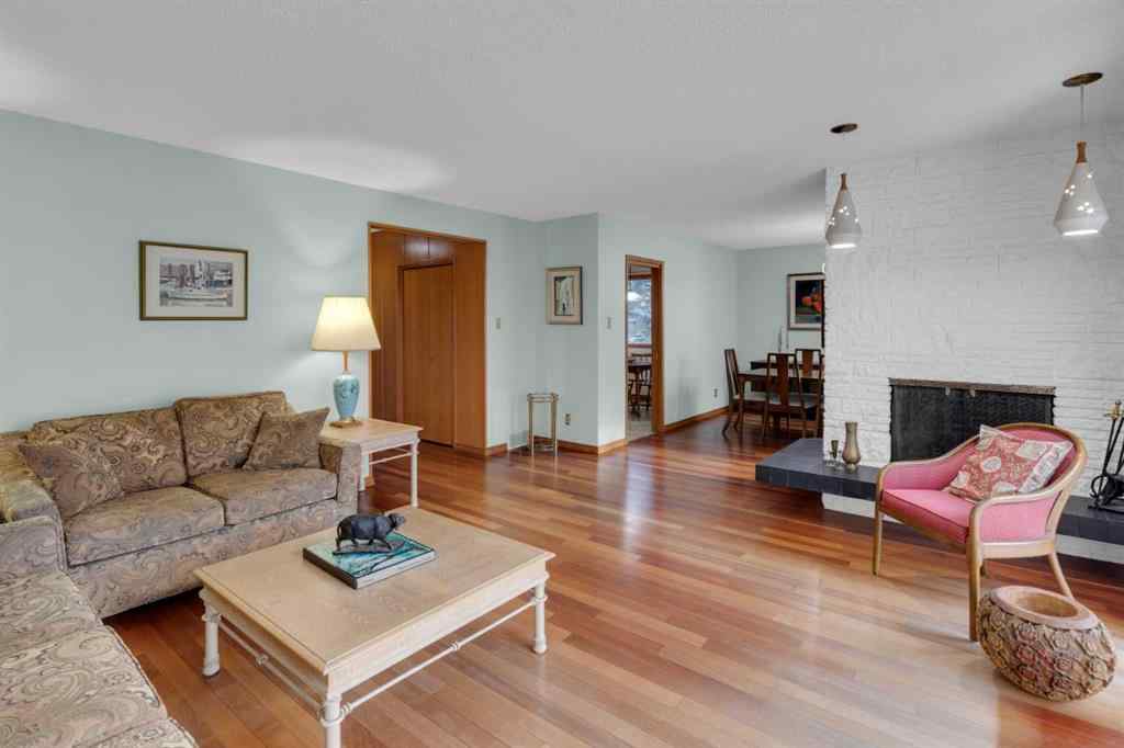 MLS® # A2270316 - 1801 Cayuga Drive NW in Collingwood Calgary, Residential Open Houses