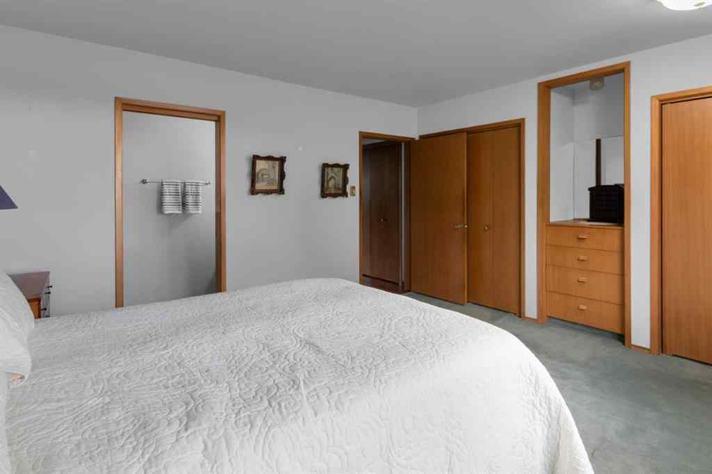 MLS® # A2270316 - 1801 Cayuga Drive NW in Collingwood Calgary, Residential Open Houses