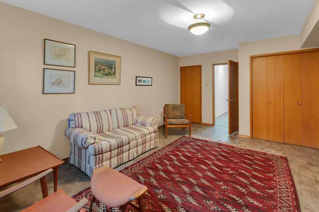 MLS® # A2270316 - 1801 Cayuga Drive NW in Collingwood Calgary, Residential Open Houses