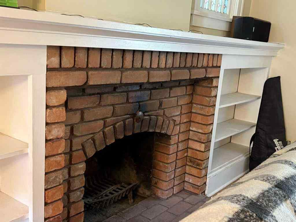 MLS&reg; # A2270317 - 133 10 Avenue NE in Crescent Heights Calgary, Residential Open Houses