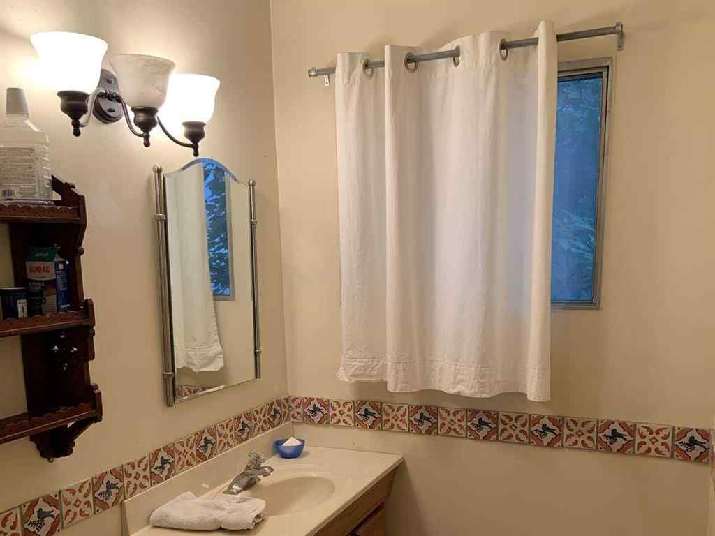 MLS&reg; # A2270317 - 133 10 Avenue NE in Crescent Heights Calgary, Residential Open Houses