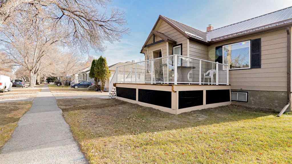 MLS&reg; # A2270323 - 63 3 Street NW in Riverside Medicine Hat, Residential Open Houses