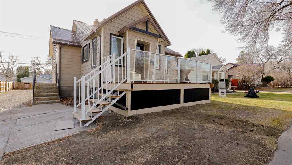 MLS&reg; # A2270323 - 63 3 Street NW in Riverside Medicine Hat, Residential Open Houses