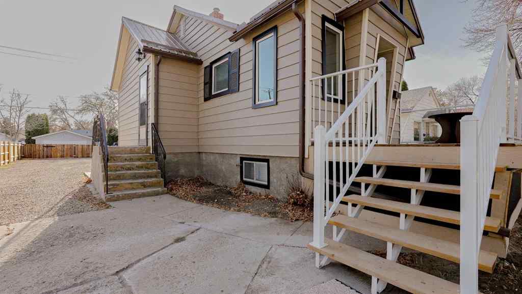 MLS&reg; # A2270323 - 63 3 Street NW in Riverside Medicine Hat, Residential Open Houses