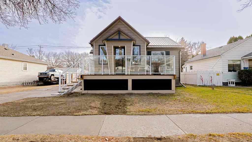 MLS&reg; # A2270323 - 63 3 Street NW in Riverside Medicine Hat, Residential Open Houses