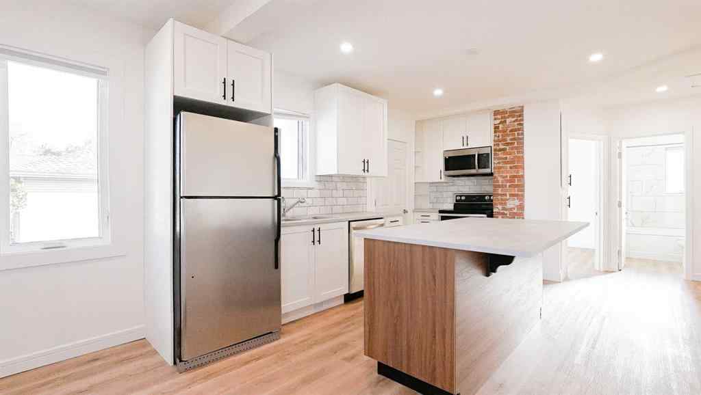 MLS&reg; # A2270323 - 63 3 Street NW in Riverside Medicine Hat, Residential Open Houses