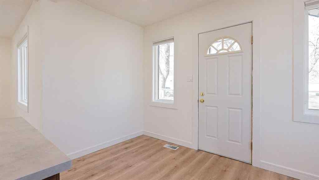 MLS&reg; # A2270323 - 63 3 Street NW in Riverside Medicine Hat, Residential Open Houses