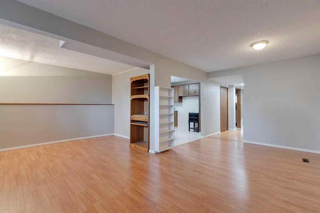 MLS&reg; # A2270327 - 7329 35 Avenue NW in Bowness Calgary, Residential Open Houses