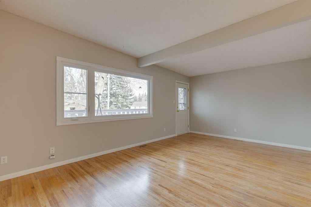 MLS&reg; # A2270327 - 7329 35 Avenue NW in Bowness Calgary, Residential Open Houses