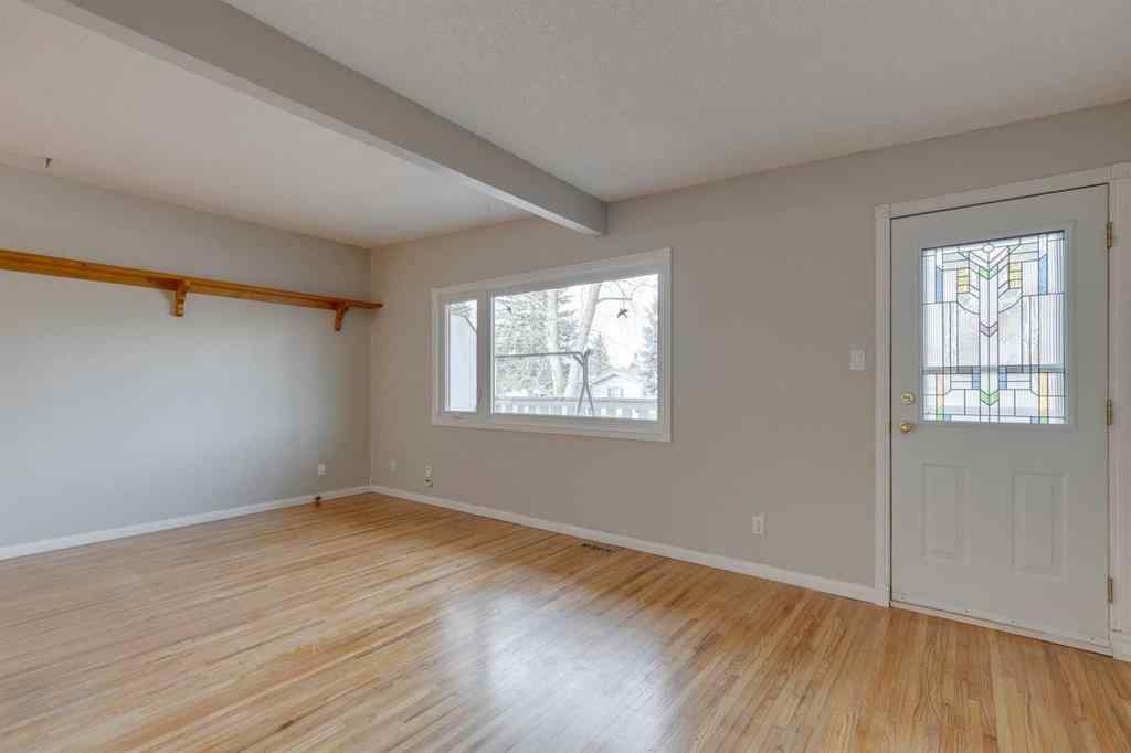 MLS&reg; # A2270327 - 7329 35 Avenue NW in Bowness Calgary, Residential Open Houses