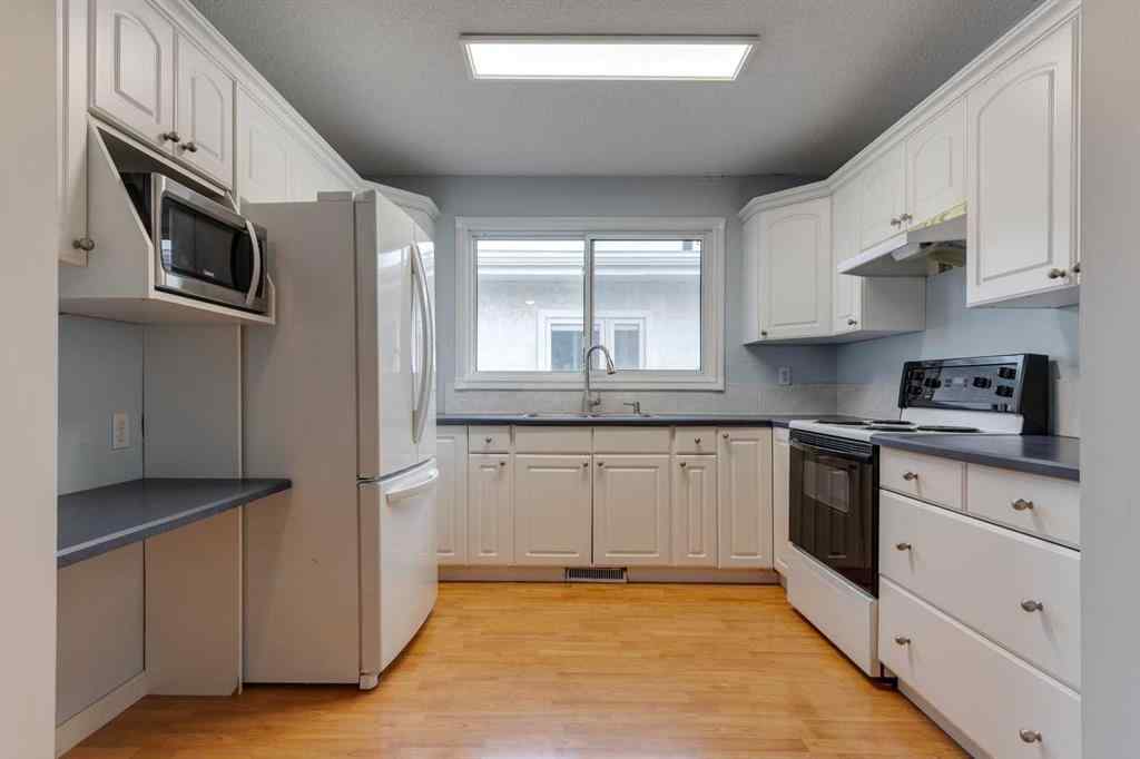 MLS&reg; # A2270327 - 7329 35 Avenue NW in Bowness Calgary, Residential Open Houses