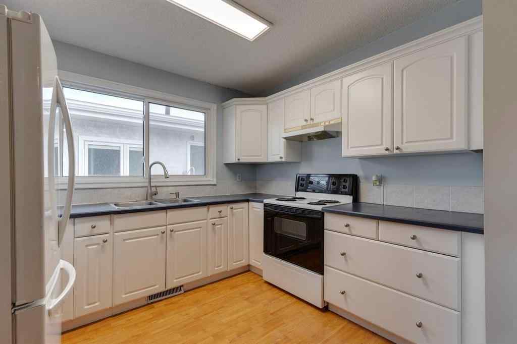 MLS&reg; # A2270327 - 7329 35 Avenue NW in Bowness Calgary, Residential Open Houses