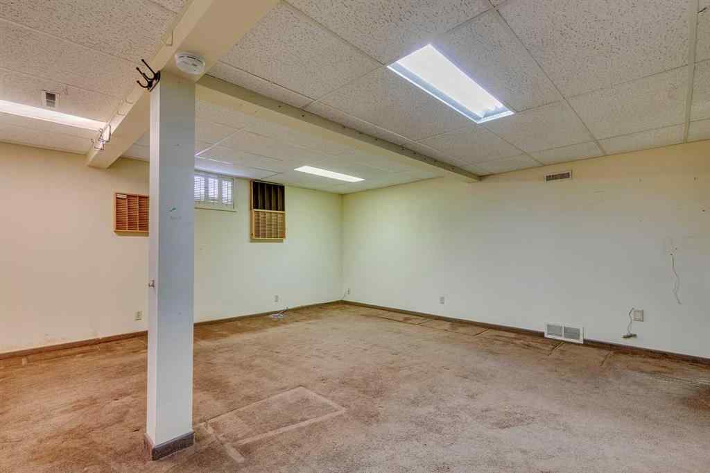 MLS&reg; # A2270331 - 916 Mapledale Place SE in Maple Ridge Calgary, Residential Open Houses