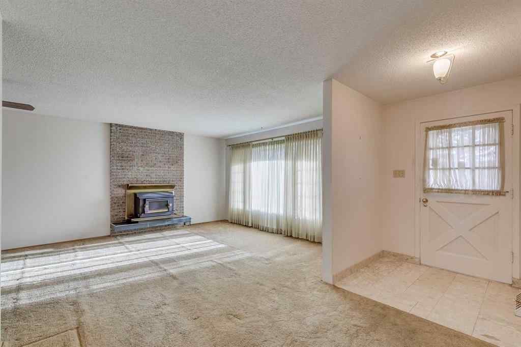 MLS&reg; # A2270331 - 916 Mapledale Place SE in Maple Ridge Calgary, Residential Open Houses