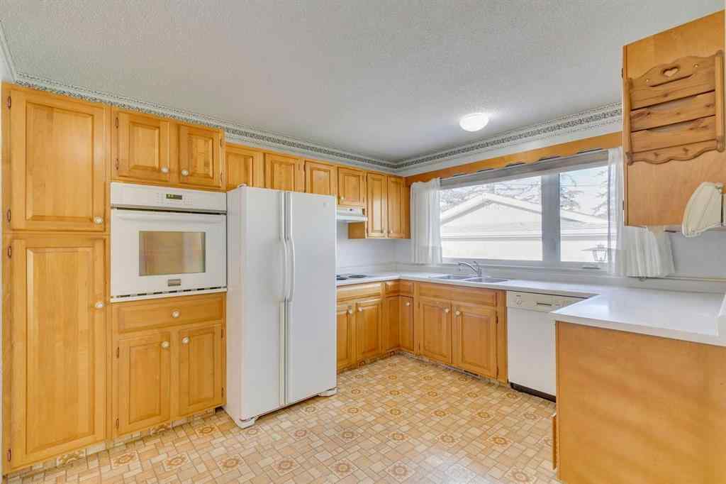 MLS&reg; # A2270331 - 916 Mapledale Place SE in Maple Ridge Calgary, Residential Open Houses