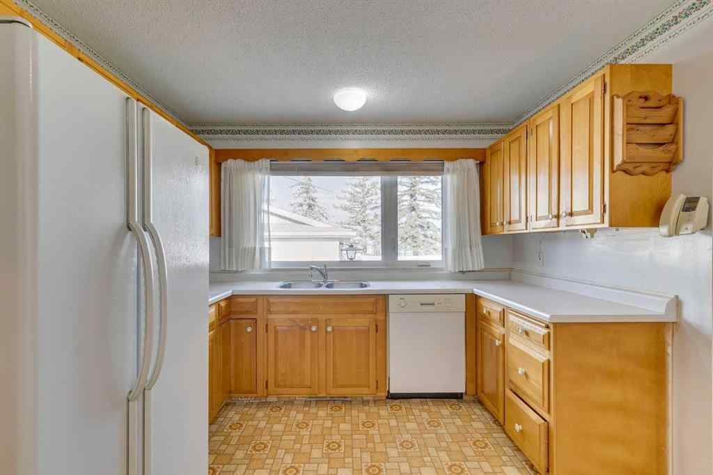 MLS&reg; # A2270331 - 916 Mapledale Place SE in Maple Ridge Calgary, Residential Open Houses