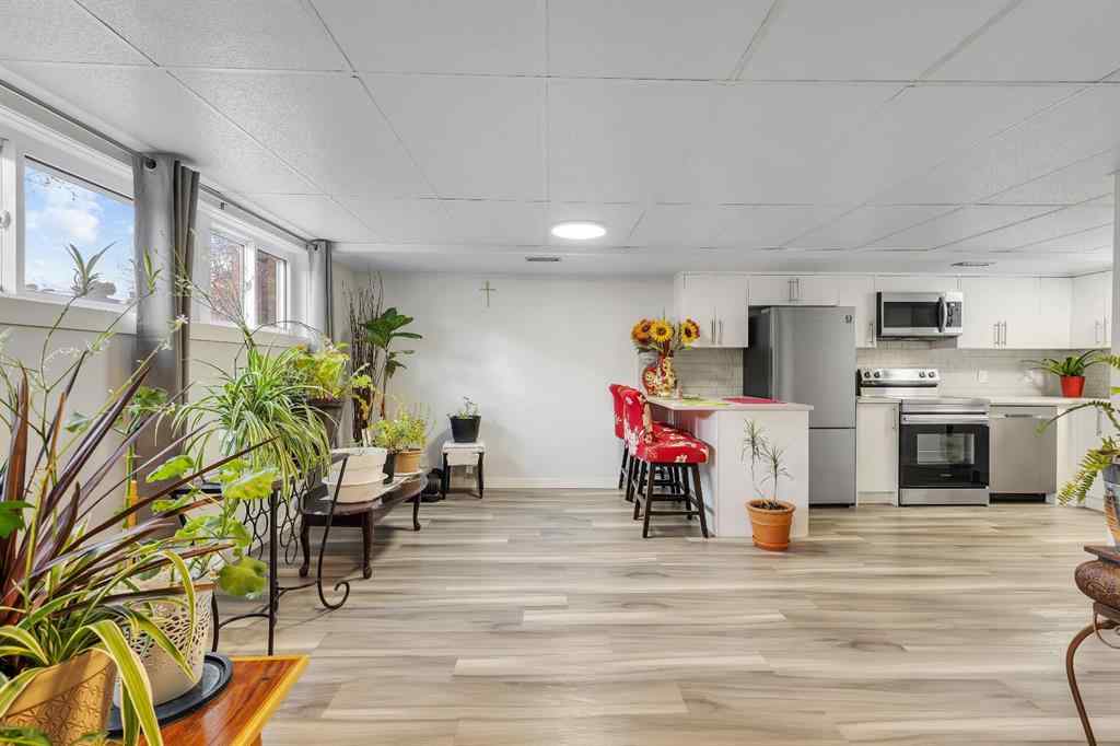 MLS&reg; # A2270334 - 118 Bermuda Road NW in Beddington Heights Calgary, Residential Open Houses