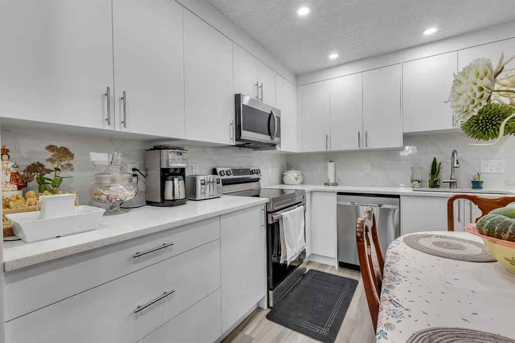 MLS&reg; # A2270334 - 118 Bermuda Road NW in Beddington Heights Calgary, Residential Open Houses