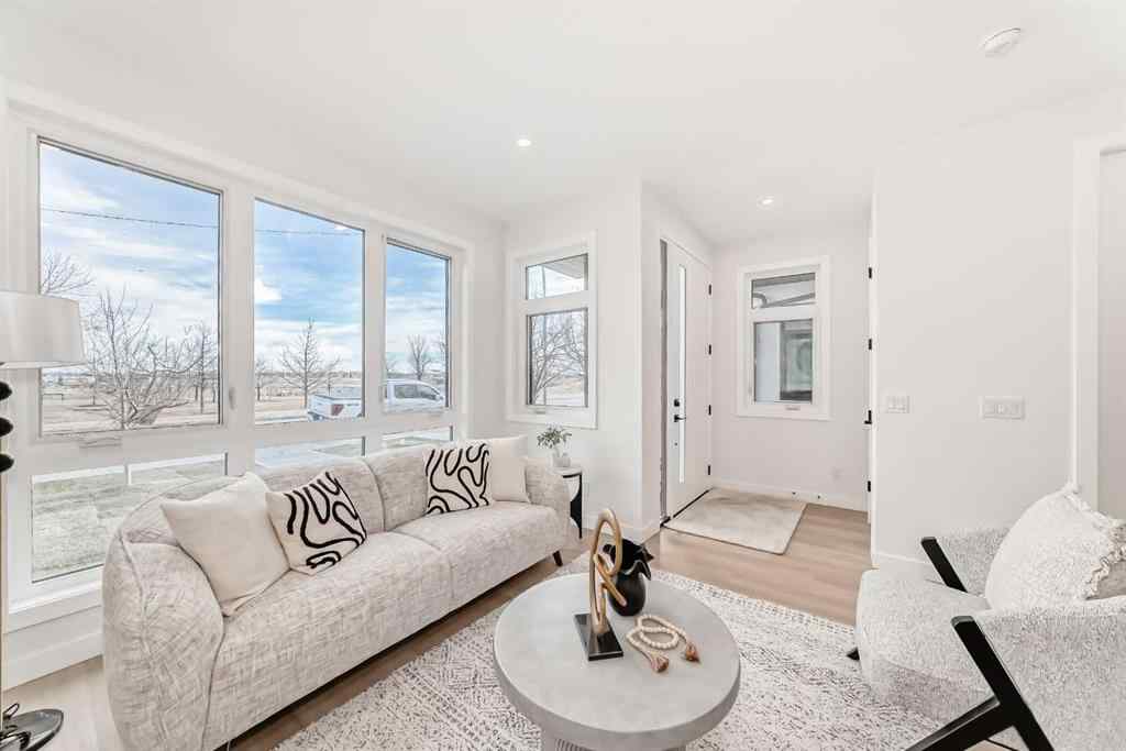 MLS&reg; # A2270343 - 39B Moncton Road NE in Winston Heights/Mountview Calgary, Residential Open Houses