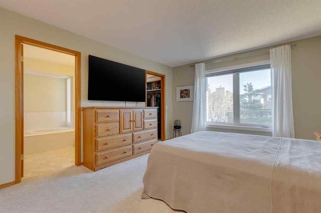 MLS® A2270360 - 87 Edgebrook Way NW in Edgemont Calgary, Residential