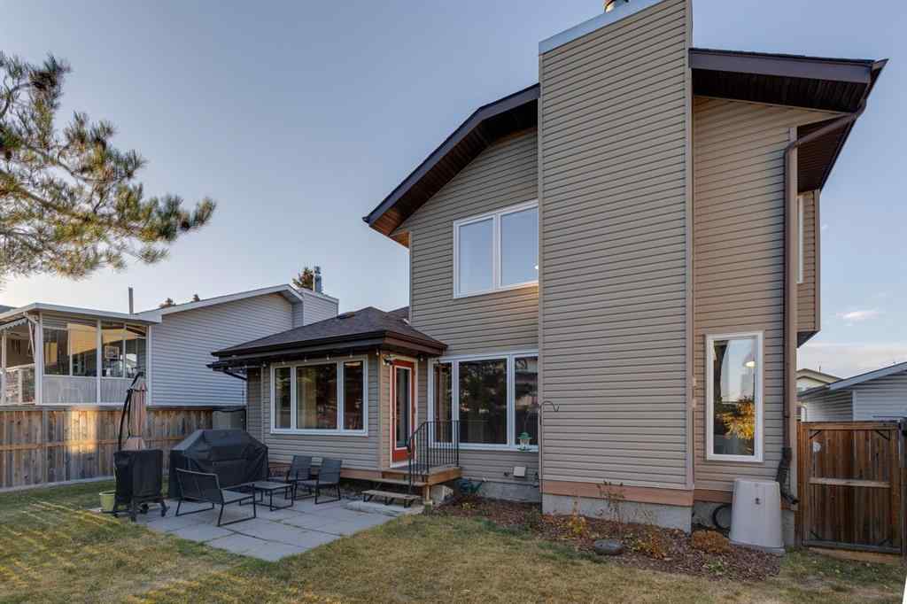 MLS® A2270360 - 87 Edgebrook Way NW in Edgemont Calgary, Residential